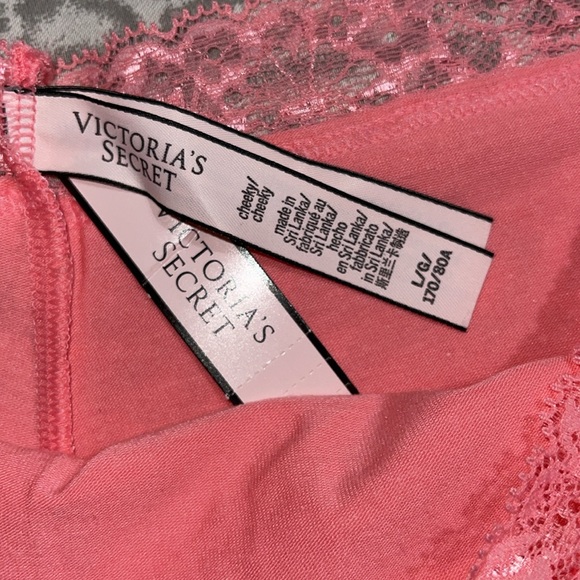 🌺 Victoria secret cheeky underwear 🌺 - Picture 2 of 3